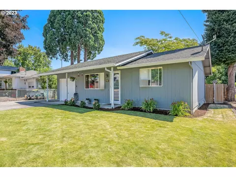 52250 SE 4th St, Scappoose, OR 97056