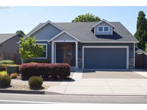 1972 Gilham Rd, Eugene, OR 97401