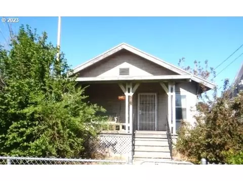 216 SW 7th St, Pendleton, OR 97801