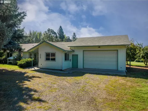 4225 Baldwin Creek Dr, Mount Hood, OR 97041