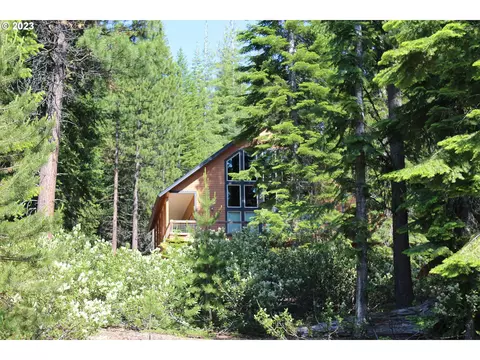 18315 Sugar Cone Ct, Crescent Lake, OR 97733