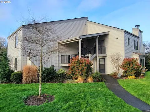 9904 SW Trapper Ter, Beaverton, OR 97008