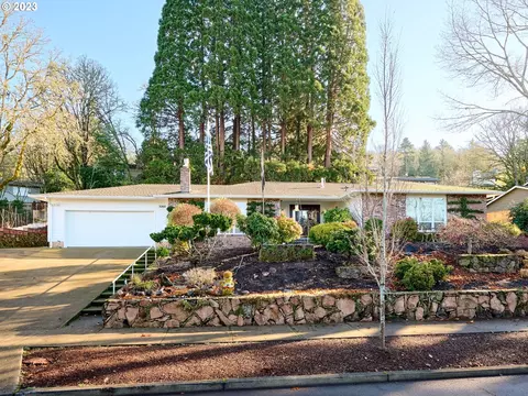 3260 Balsam Dr, Salem, OR 97302
