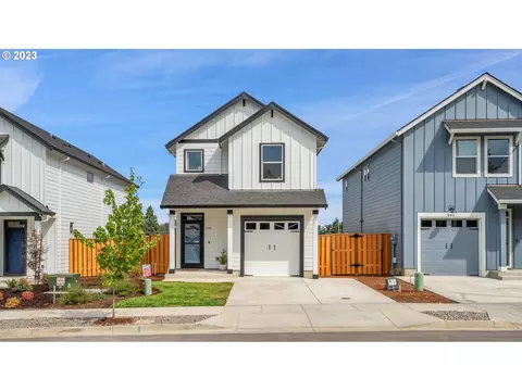 848 Laurel Pl, Silverton, OR 97381