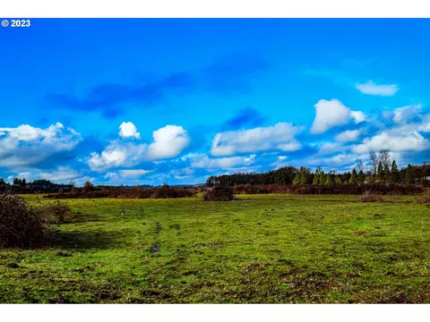 39135 Mount Hope Rd #505, Lebanon, OR 97355