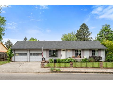 125 NE Robin Way, Gresham, OR 97030