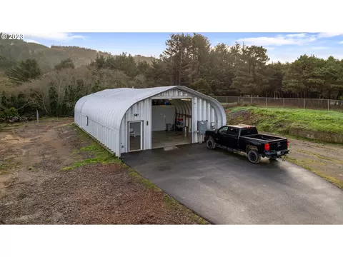 94560 Stansell St, Gold Beach, OR 97444