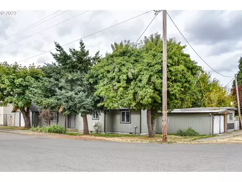 31925 B St, Shedd, OR 97377