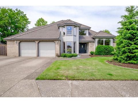 2551 NW Pinehurst Dr, Mcminnville, OR 97128