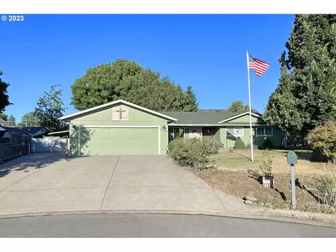 2419 17th Pl, Springfield, OR 97477 photo 1