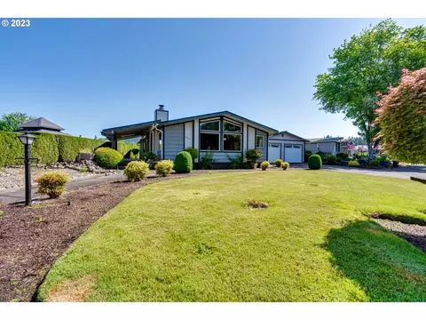 34637 Devonshire Dr, Eugene, OR 97405