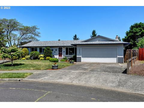 15825 NE Tillamook Ct, Portland, OR 97230