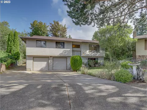 18827 NE Irving Ct, Portland, OR 97230