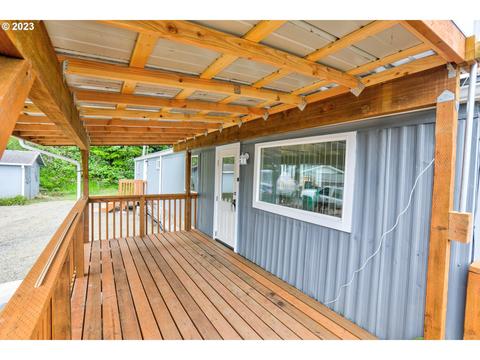 562 S Easy St, Rockaway Beach, OR 97136