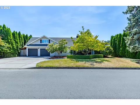 2070 Bedford Way, Eugene, OR 97401