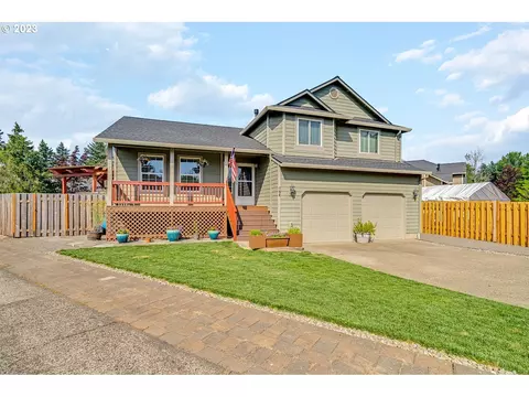 705 SE 10th St, Troutdale, OR 97060