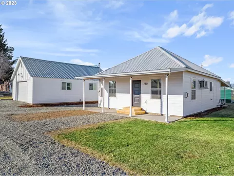 730 5th St, North Powder, OR 97867