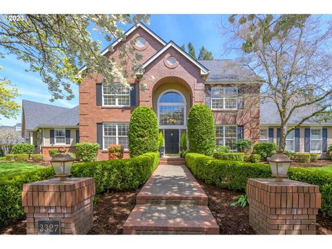 3327 Buckingham Ave, Eugene, OR 97401