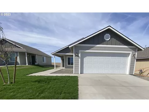 2782 High Desert Loop, Umatilla, OR 97882
