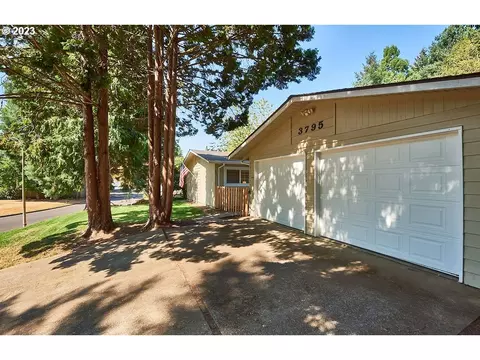 3795 SE Spruce St, Hillsboro, OR 97123