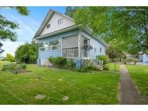 11981 Fargo Rd, Aurora, OR 97002