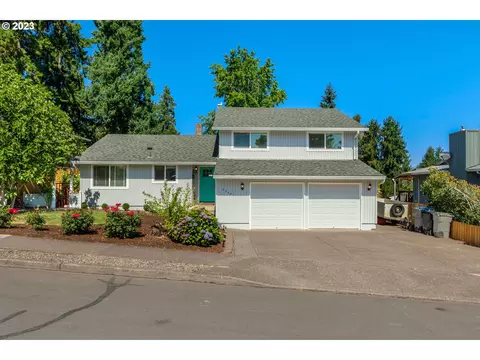 22647 SW Cochran Dr, Sherwood, OR 97140