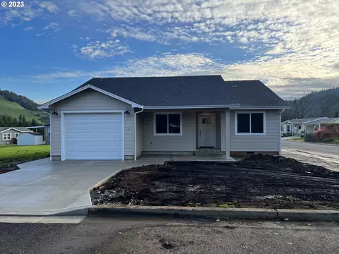 260 Mathews Dr, Myrtle Creek, OR 97457