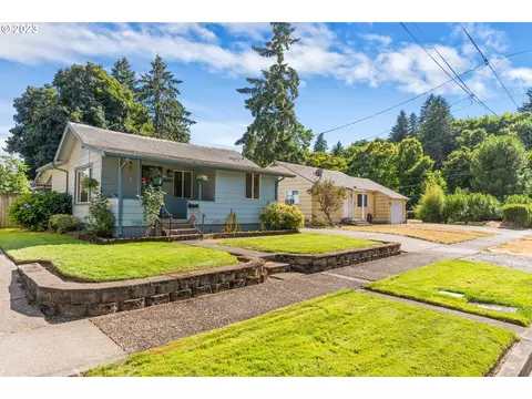 1560 Elm St, Salem, OR 97304