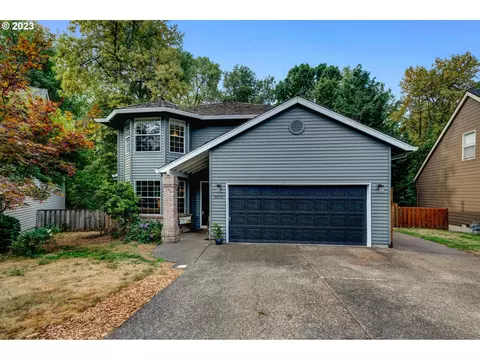 8890 SW Pelham Ct, Beaverton, OR 97008