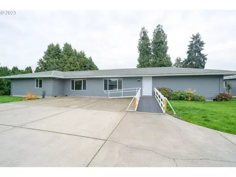 1390 Clay St NE, Salem, OR 97301