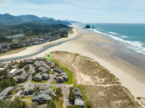 651 N Breaker Point Dr #651, Cannon Beach, OR 97110