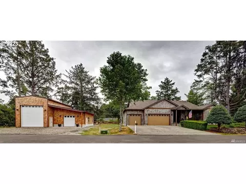 1300 234th Pl, Ocean Park, WA 98640