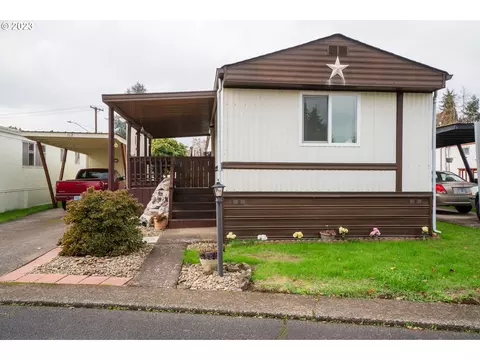 205 S 54th St #112, Springfield, OR 97478