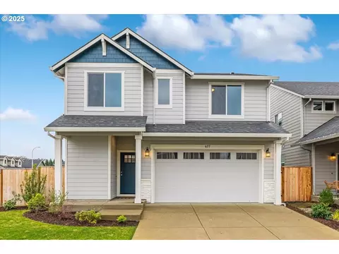 477 S 8th St, Carlton, OR 97111