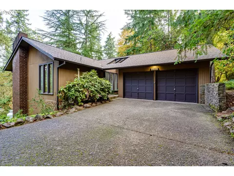 2818 Warren St, Eugene, OR 97405