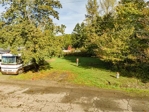 5550 Quince St, Sweet Home, OR 97386
