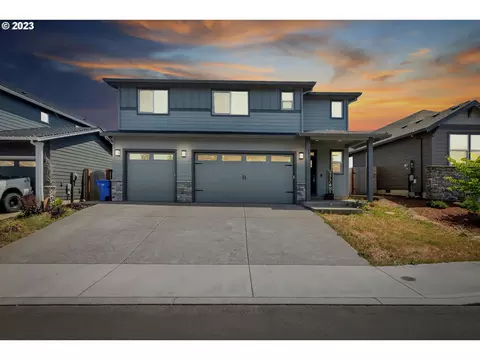 232 NE Regan Hill Loop, Estacada, OR 97023