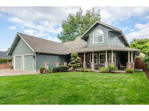 551 68th Pl, Springfield, OR 97478