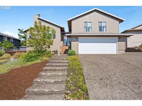 13560 SE 126th Ave, Clackamas, OR 97015