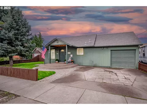 331 W C St, Lebanon, OR 97355