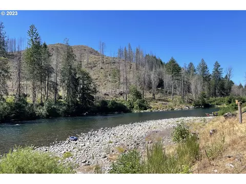 90405 Mountain View Ln, Walterville, OR 97489