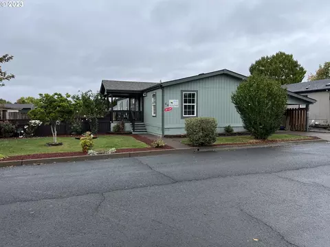 1282 3rd St #64, Lafayette, OR 97127