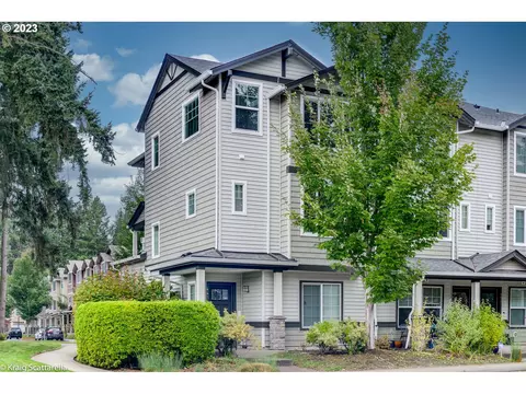 443 NEdgeway Dr, Hillsboro, OR 97006