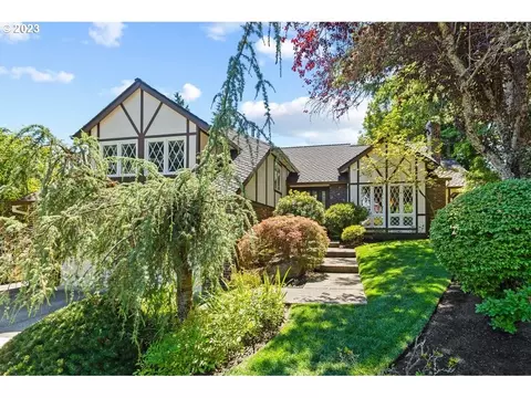 10432 NW Mayer Ct, Portland, OR 97229
