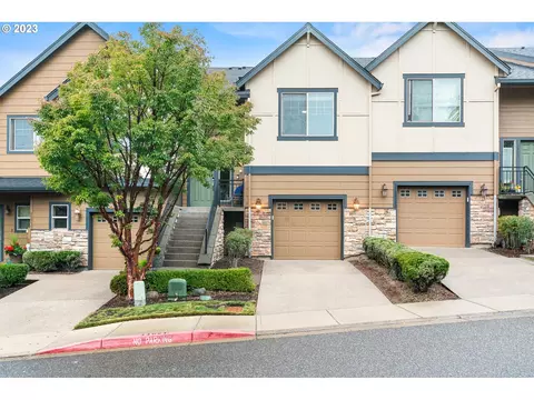 11521 SE Aquila St, Happy Valley, OR 97086