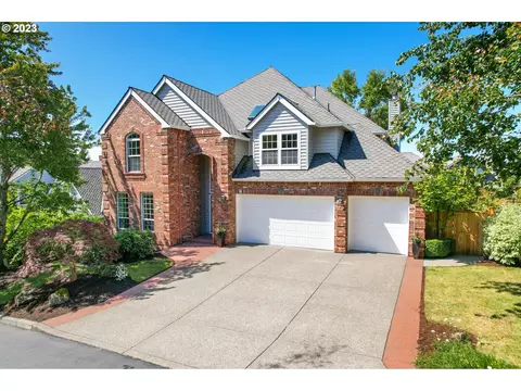 1915 NW Columbine Ln, Portland, OR 97229