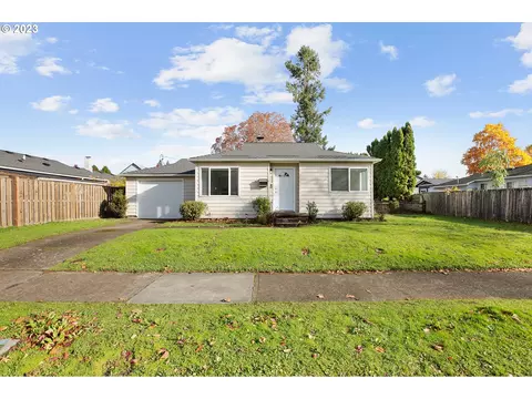 2004 NE 108th Ave, Portland, OR 97220