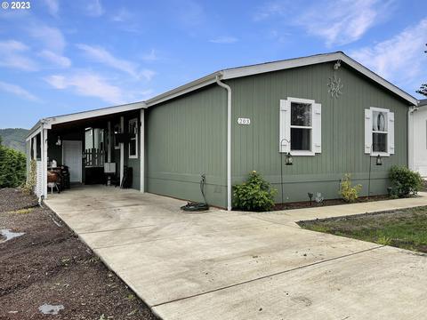203 Nestucca Ln #162, Roseburg, OR 97471