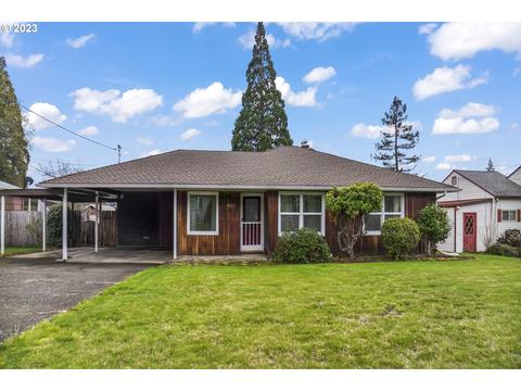 1623 NW Almond Ave, Roseburg, OR 97471