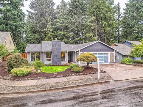 8679 SW Martinazzi Ct, Tualatin, OR 97062